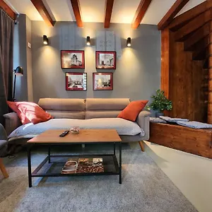 The-point Lovely In Center Of Apartment